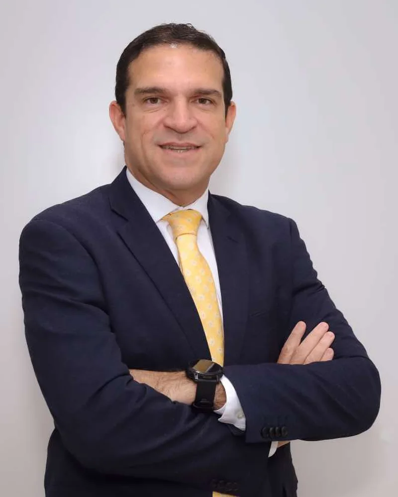 Dr. Marcos Sampaio